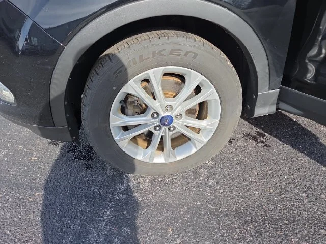 Used 2018 Black Ford SE image 14