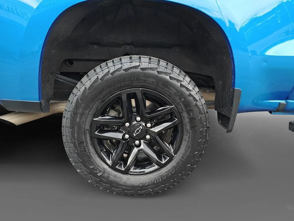 Used 2023 GLACIER BLUE METALLIC Chevrolet Custom Trail Boss image 11