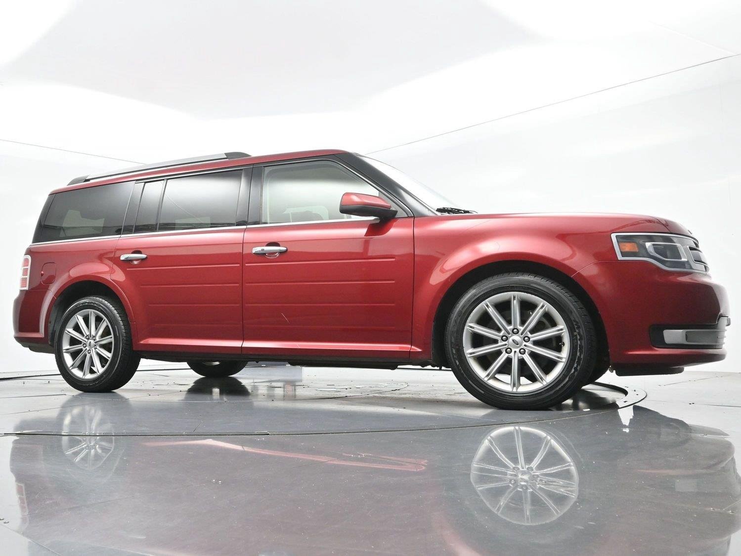 Used 2014 Ruby Red Metallic Tinted Clearcoat Ford Limited image 43