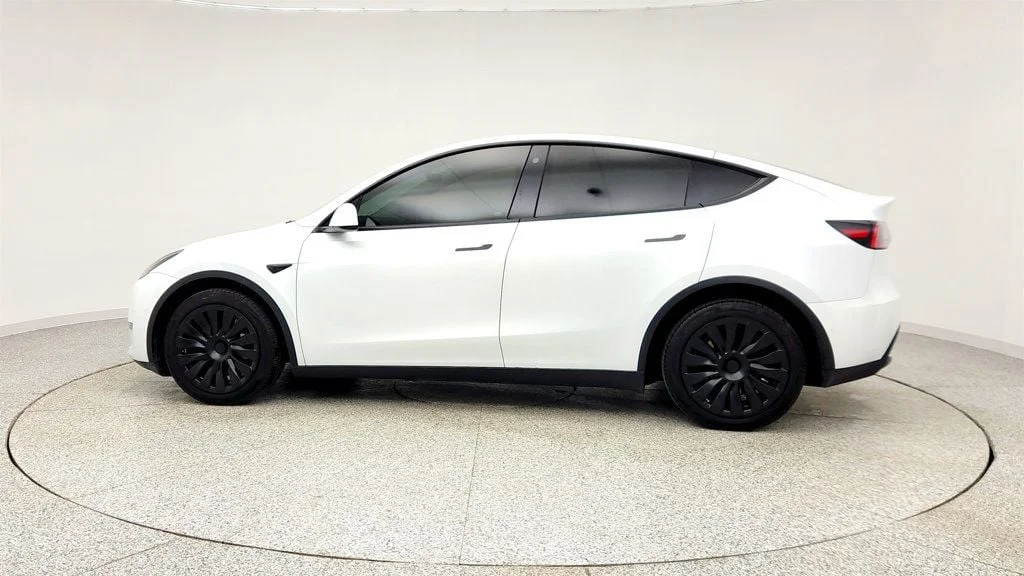 Used 2021 Pearl White Multi-Coat Tesla Long Range AWD w/ Acceleration Boost & Aerodynamic Wheel Pkg image 8
