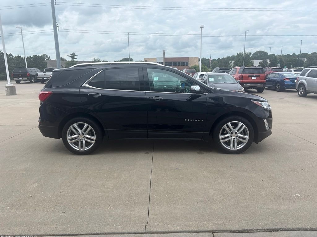 Used 2020 Midnight Blue Metallic Chevrolet Premier image 4