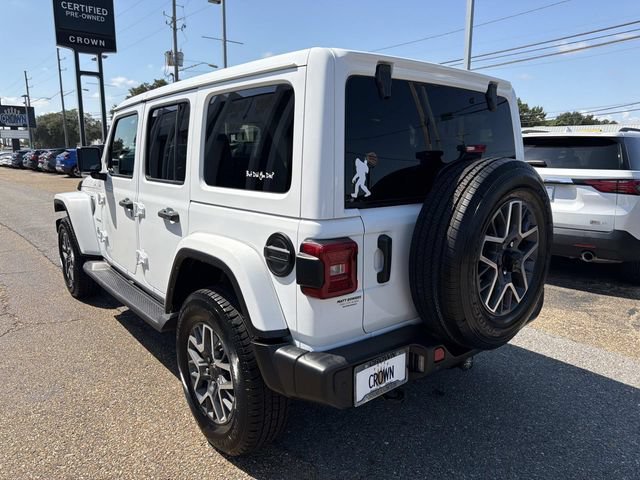Used 2024 Bright White Clea Jeep Sahara image 9