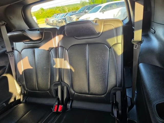 Used 2025 White Jeep Limited image 10