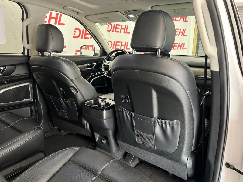 Used 2020 White Kia EX image 12