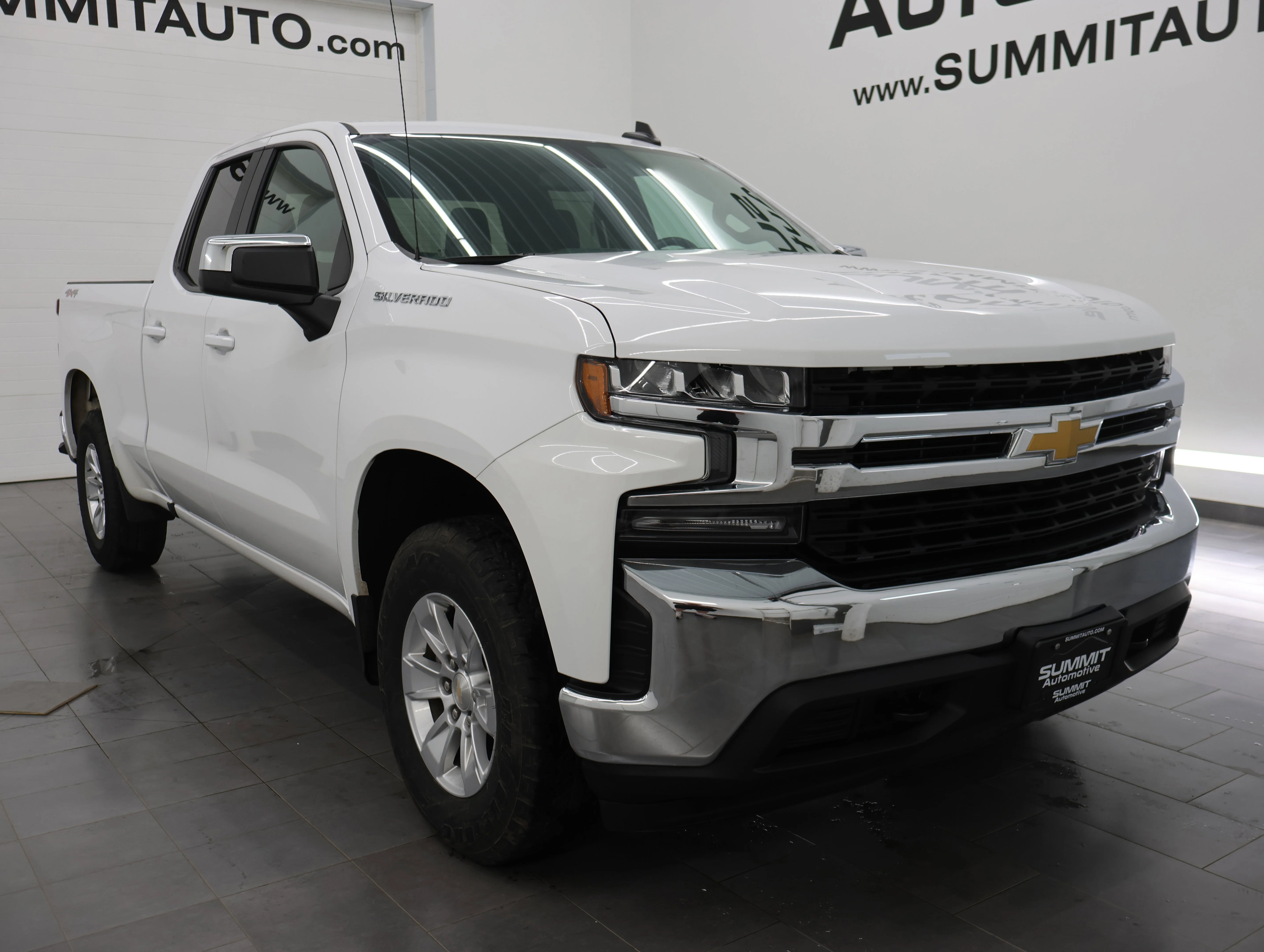 Used 2020 Summit White Chevrolet LT image 2