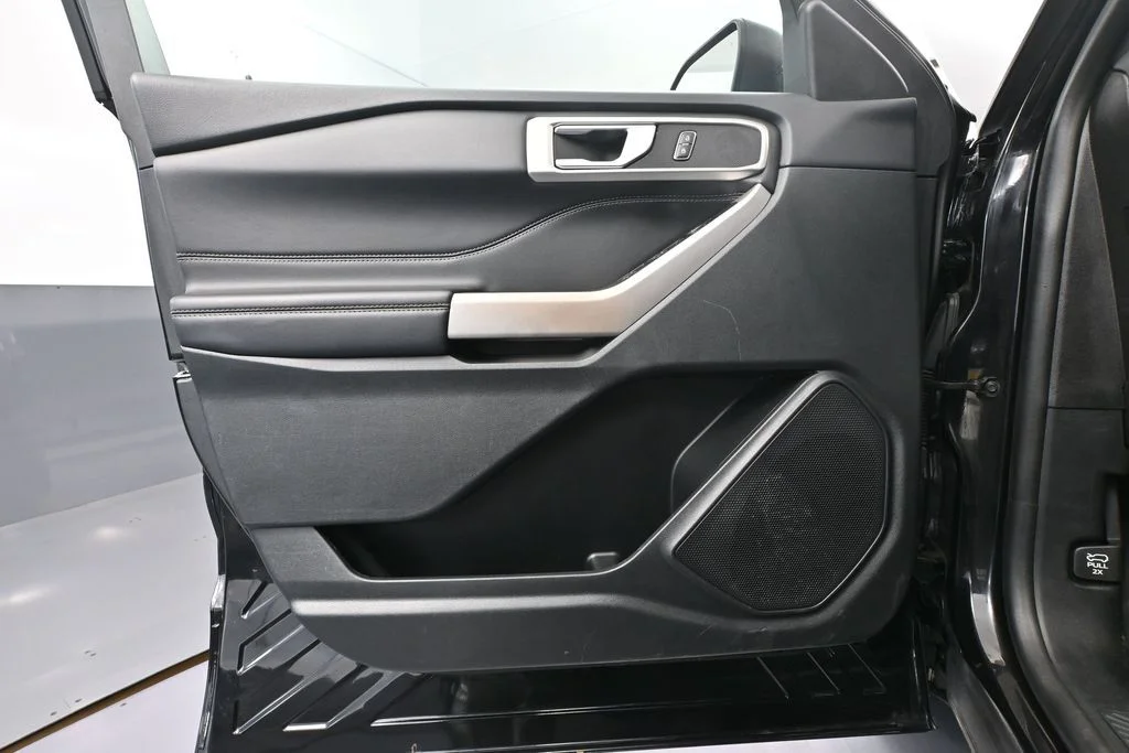 2023 Ford Explorer XLT - Photo 18