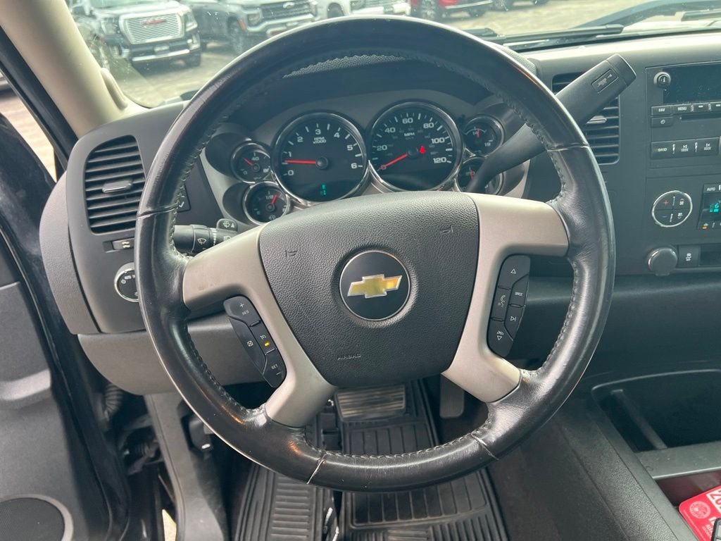 Used 2012 Black Chevrolet LT image 4