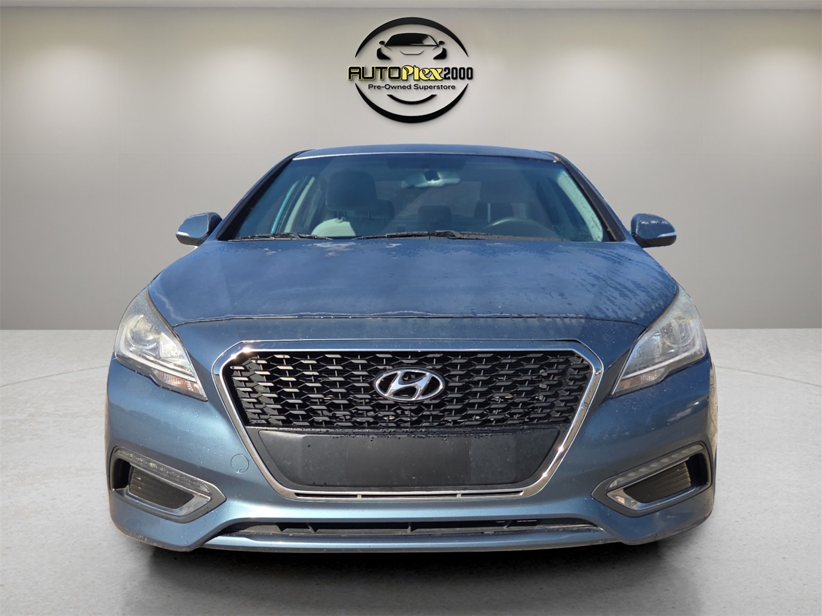 2016 Hyundai Sonata Hybrid SE photo 2