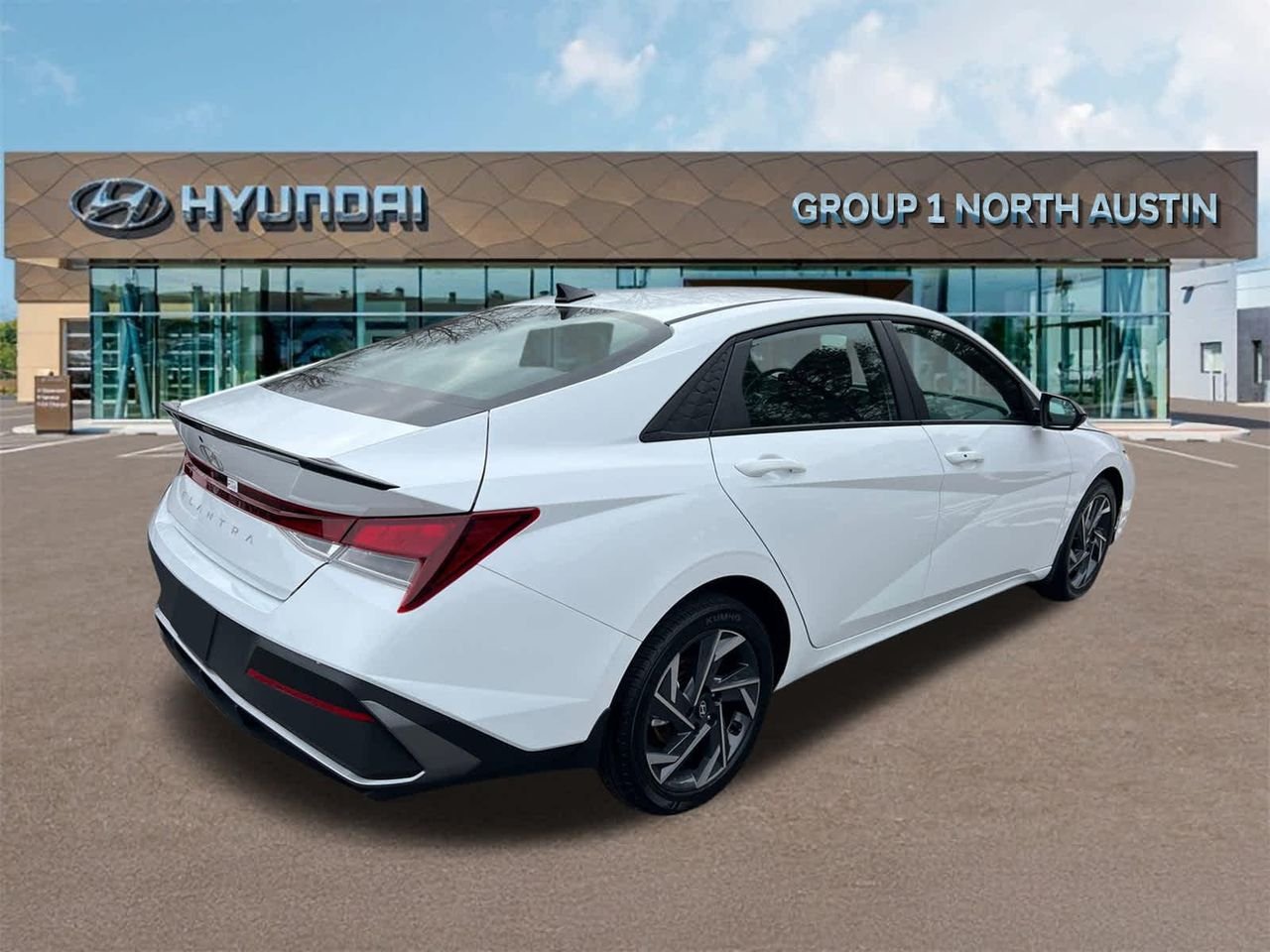 2025 Hyundai Elantra SEL - Photo 7
