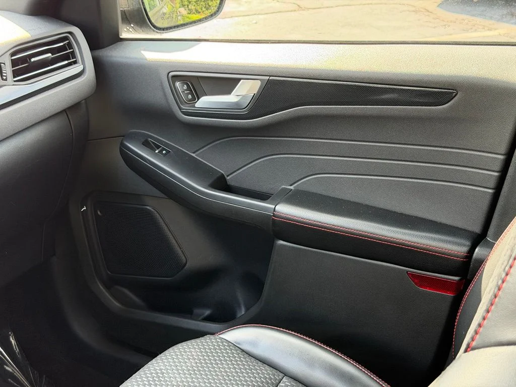 Used 2024 Gray Ford ST-Line image 32