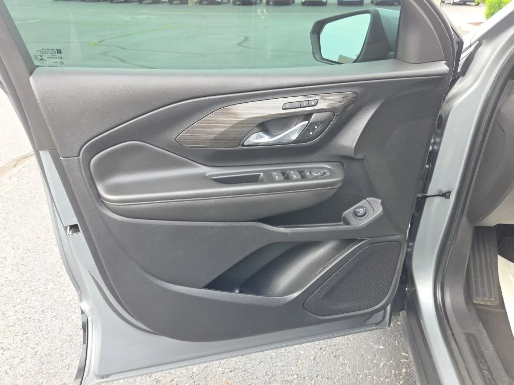 2023 GMC Terrain SLT - Photo 27
