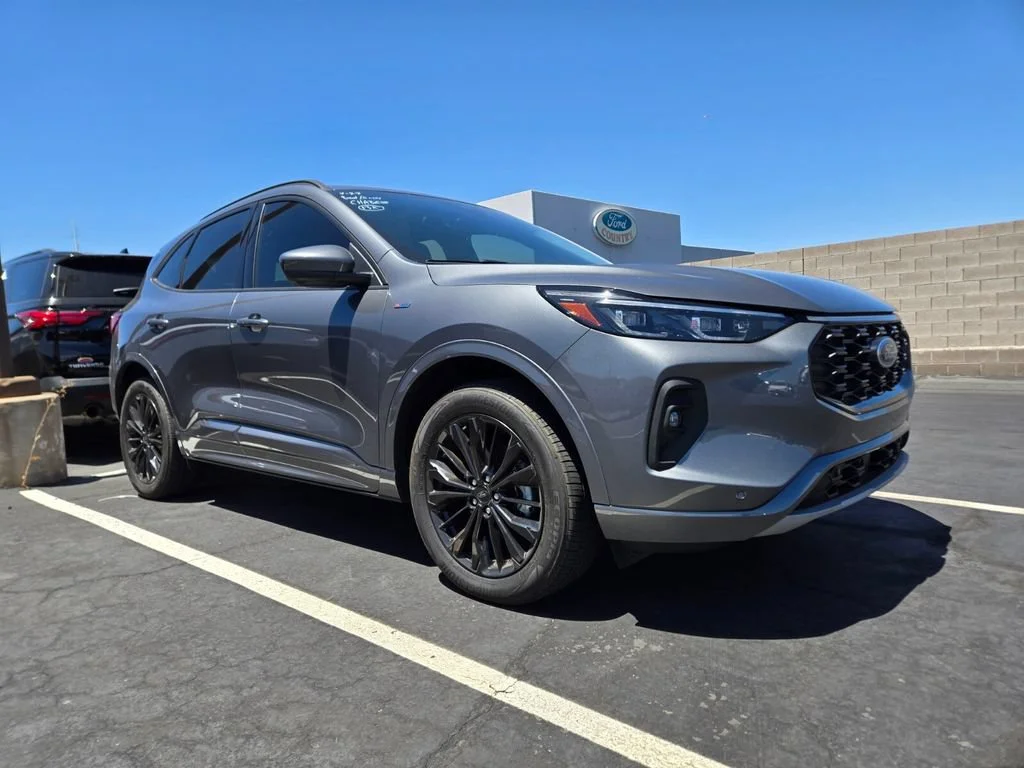 Used 2025 Carbonized Gray M Ford ST-Line Elite image 1