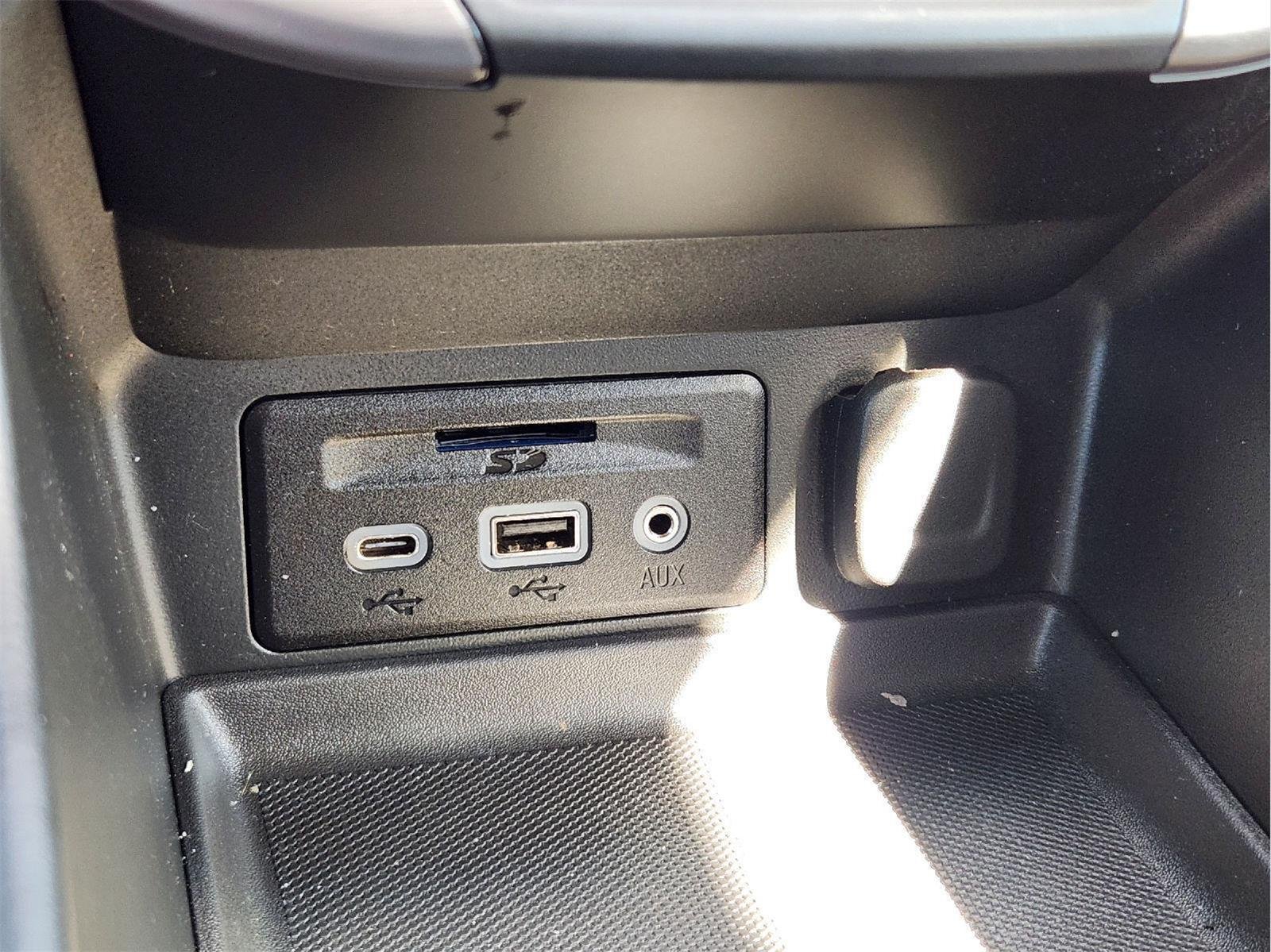 Used 2023 Summit White GMC AT4 image 19