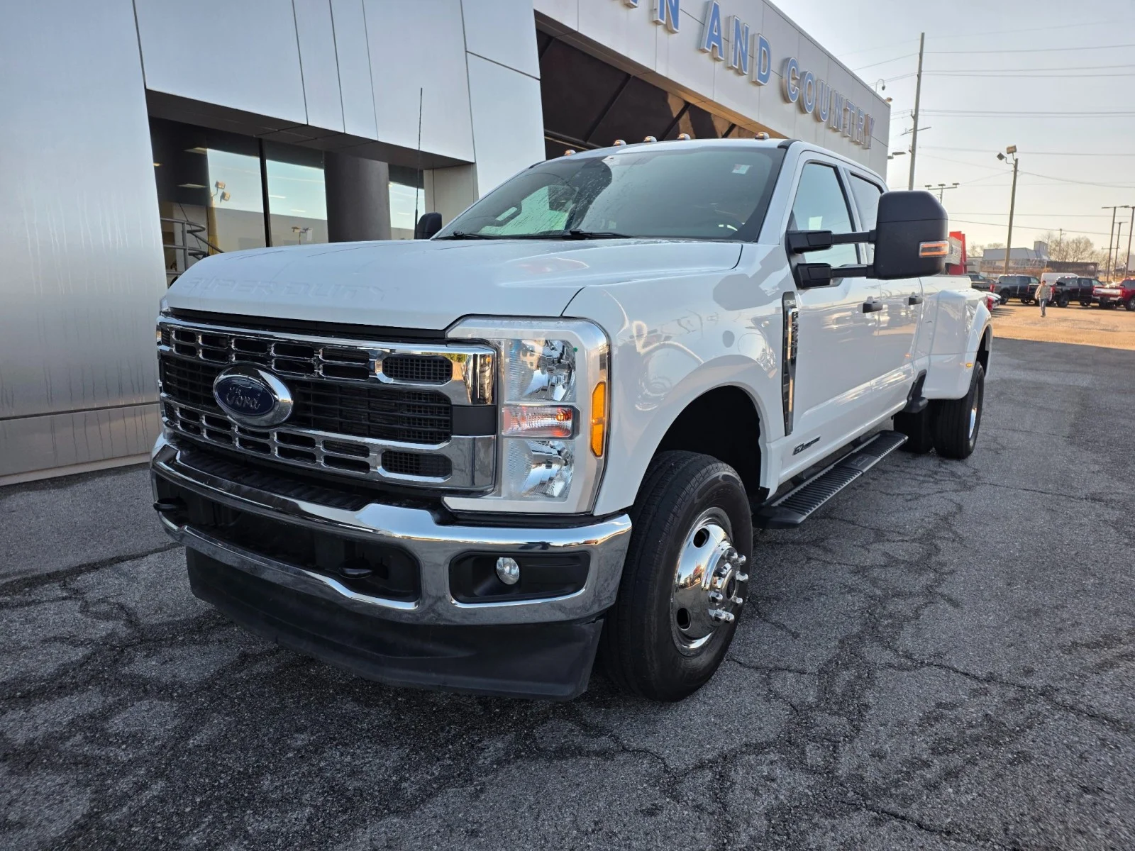 Used 2025 White Ford 2025 FORD F-350 XLT CREW CAB DRW 4DR 176 WB 4WD H image 2