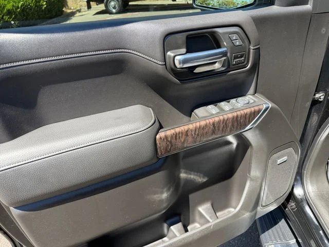 Used 2020 Black GMC Denali image 11