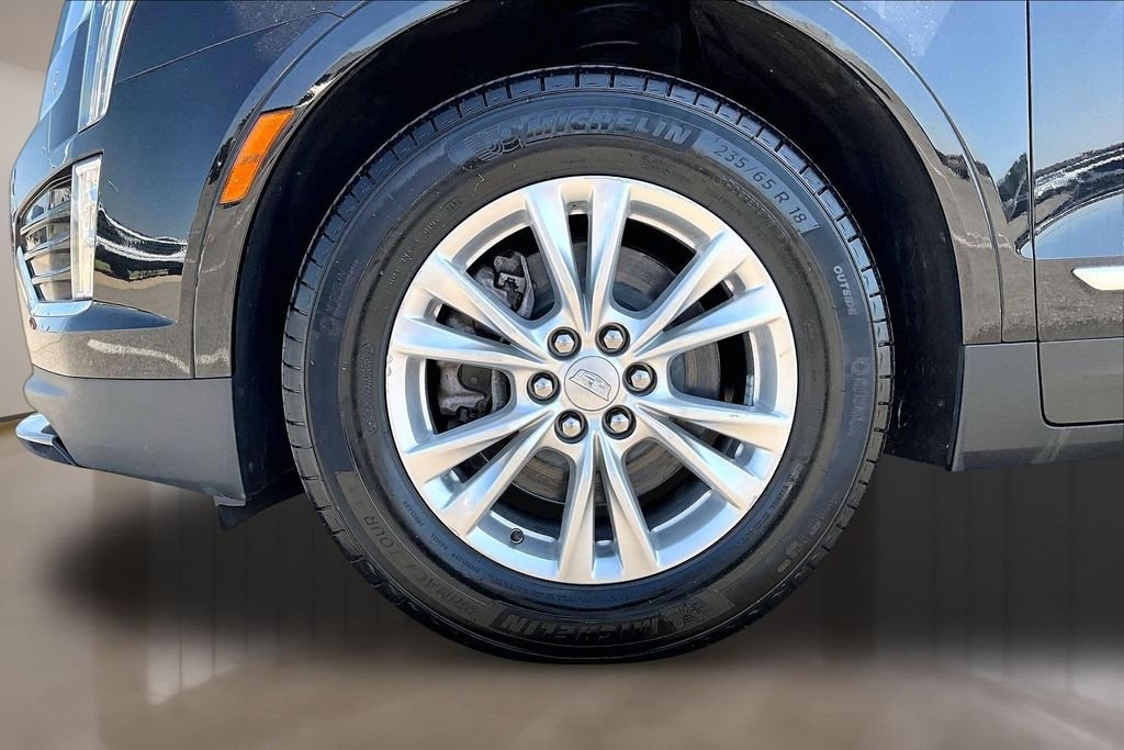 Used 2023 Black Cadillac Luxury image 8