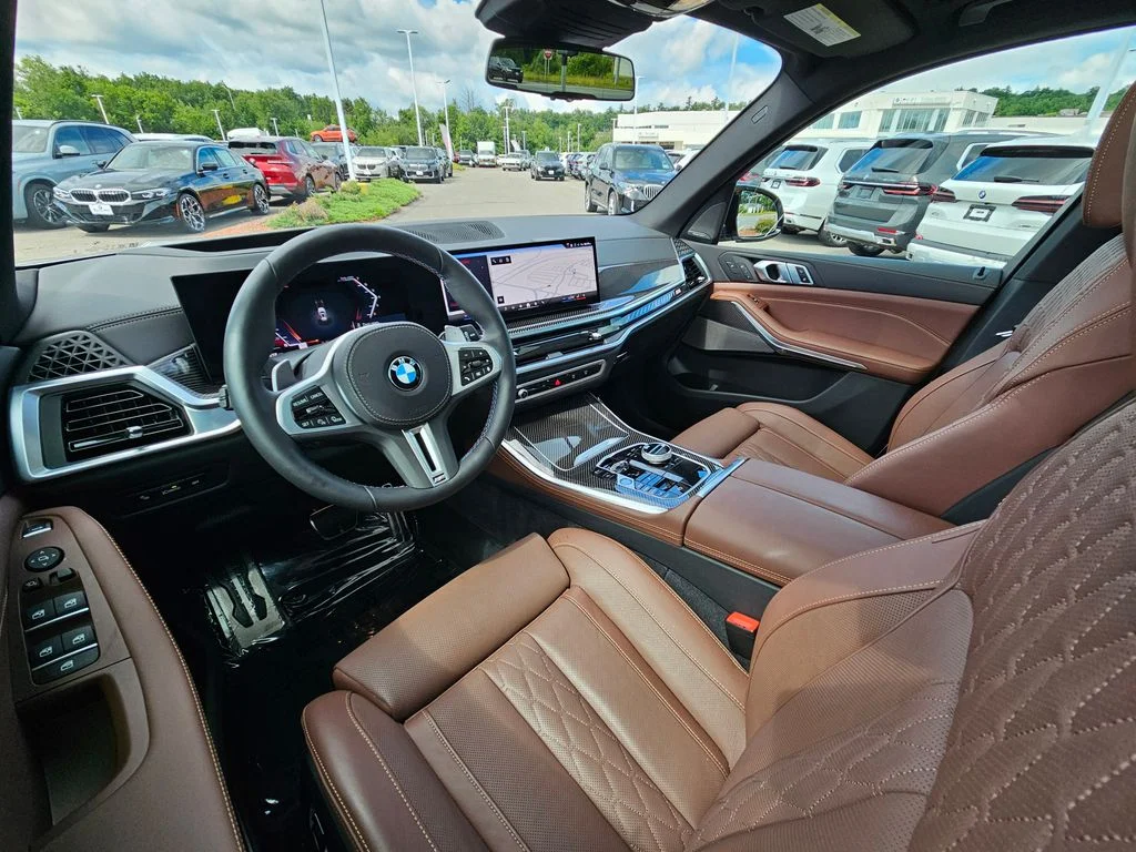 Used 2026 Mineral White Metallic BMW M60i image 26