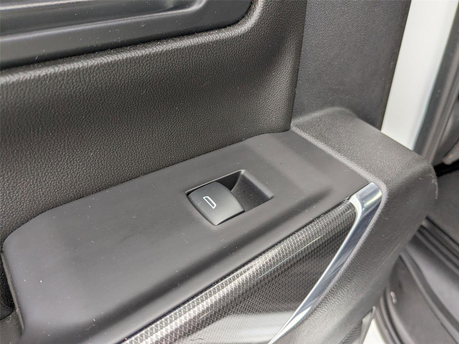 Used 2021 Summit White GMC AT4 image 27