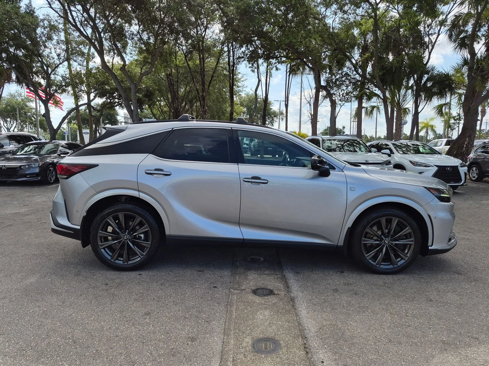 Certified Used 2024 Iridium Lexus RX 350 F SPORT Handling image 4