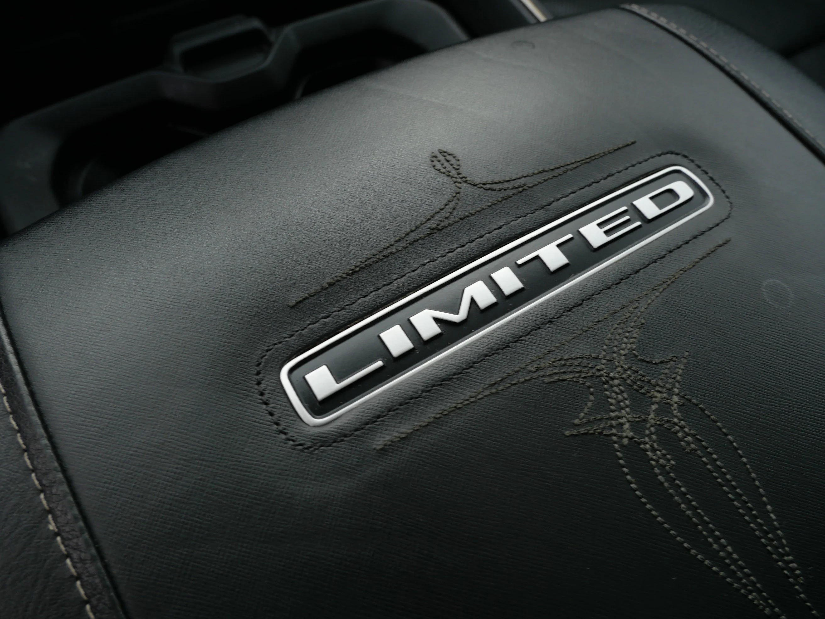 Used 2020 Diamond Black Crystal Pearlcoat Ram Limited image 29