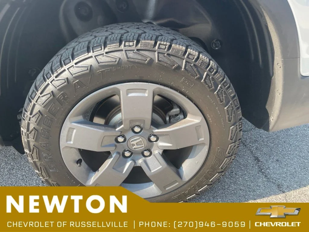 Used 2025 Silver Honda TrailSport image 18