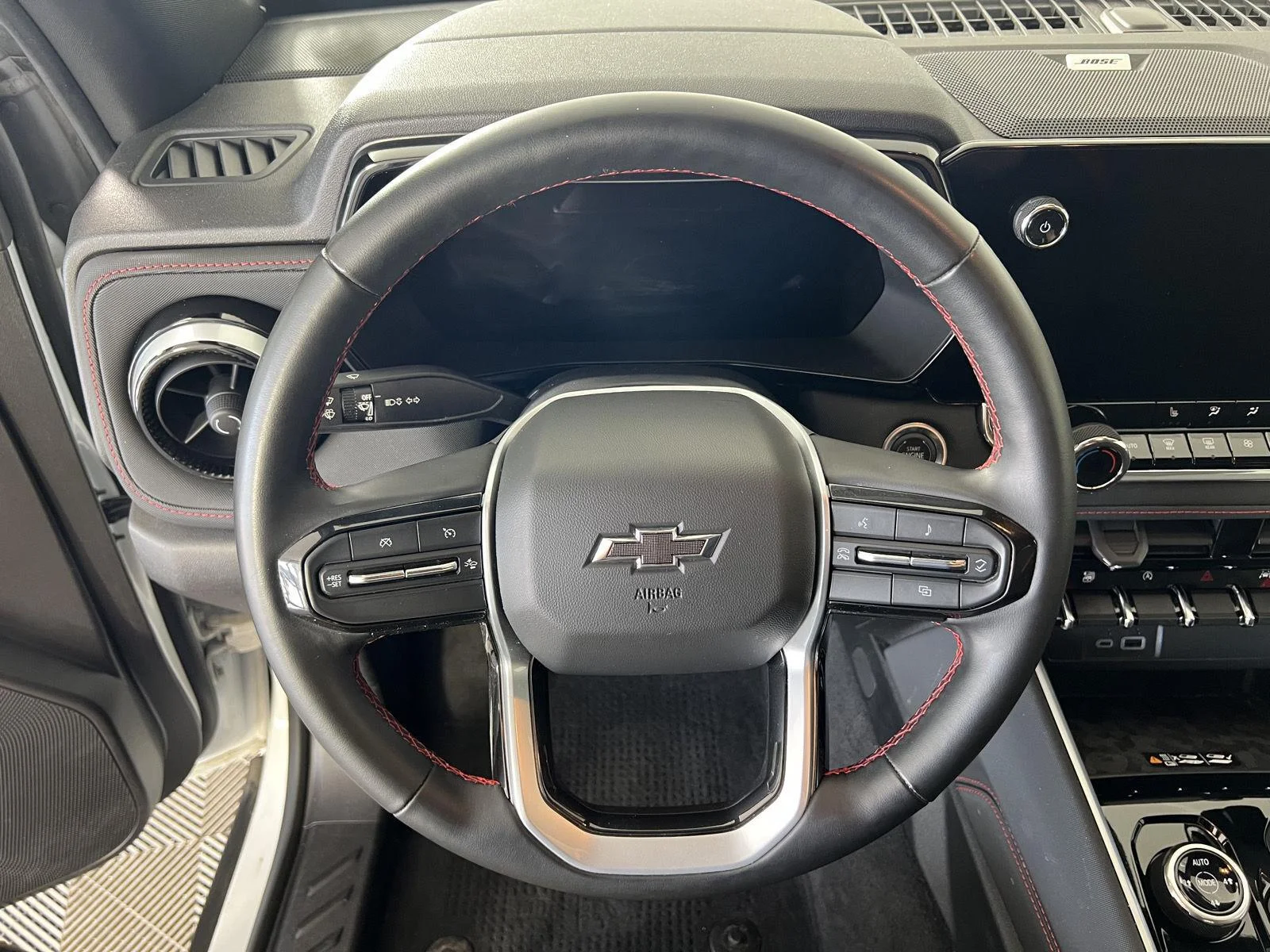 Used 2024 Summit White Chevrolet 4WD Z71 image 10
