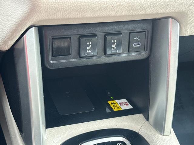 Certified Used 2023 WIND CHILL PEARL* Toyota  image 27