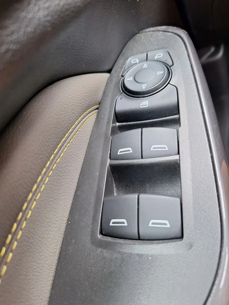 Used 2024 Gray Chevrolet ACTIV image 19