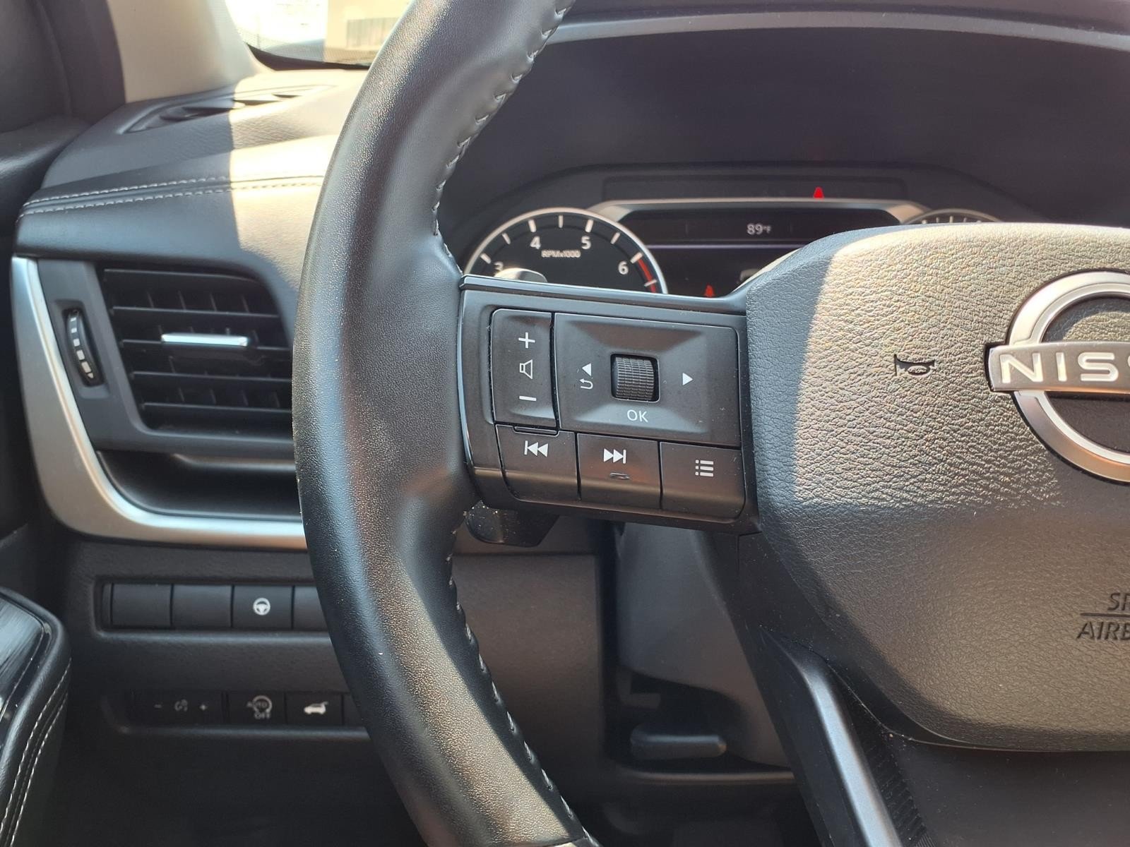 2025 Nissan Rogue SV Black at Robbins Nissan