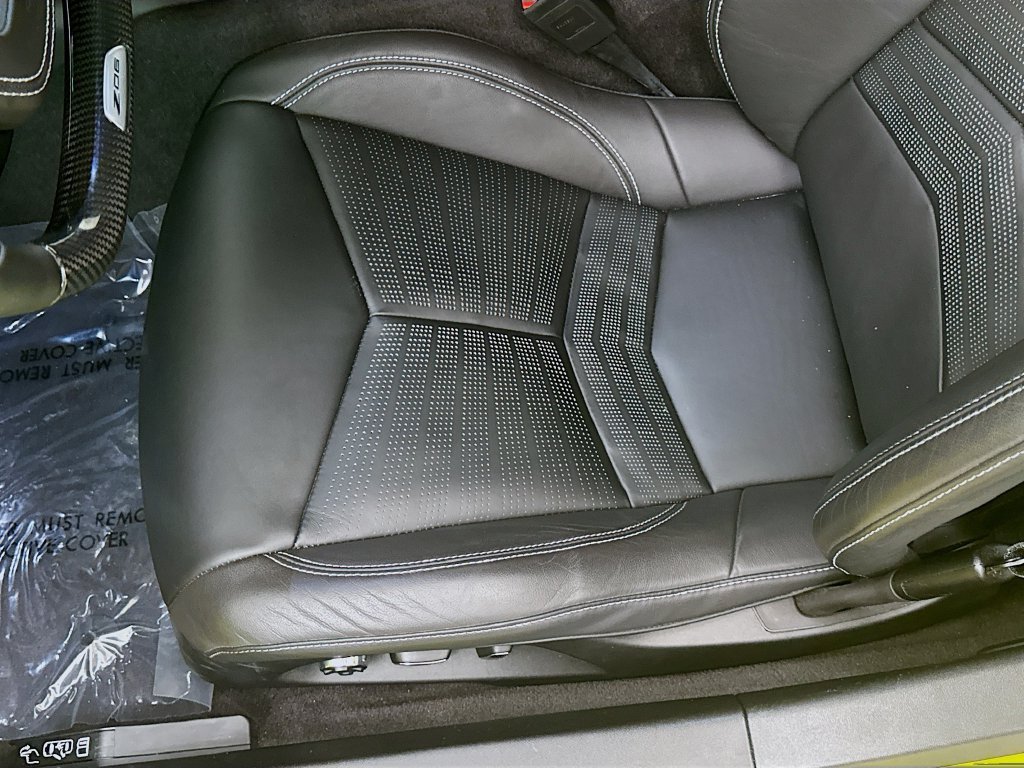 Used 2023 Yellow Chevrolet Z06 image 21