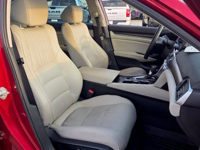 Used 2021 Red Honda EX-L image 17
