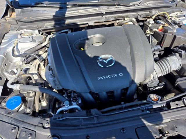 Used 2019 Silver Mazda Select image 21
