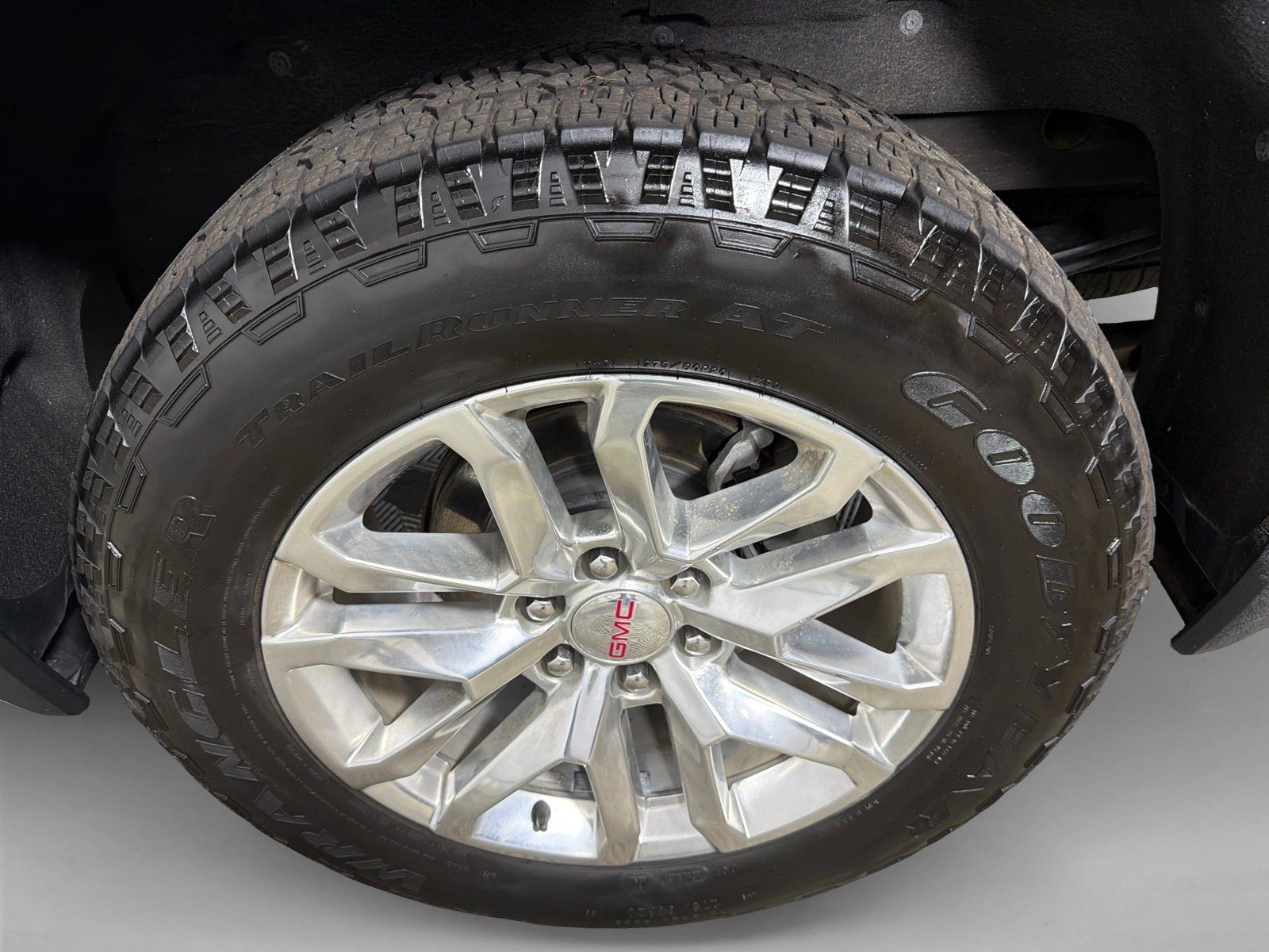 Used 2021 Dark Sky Metallic GMC SLE image 19