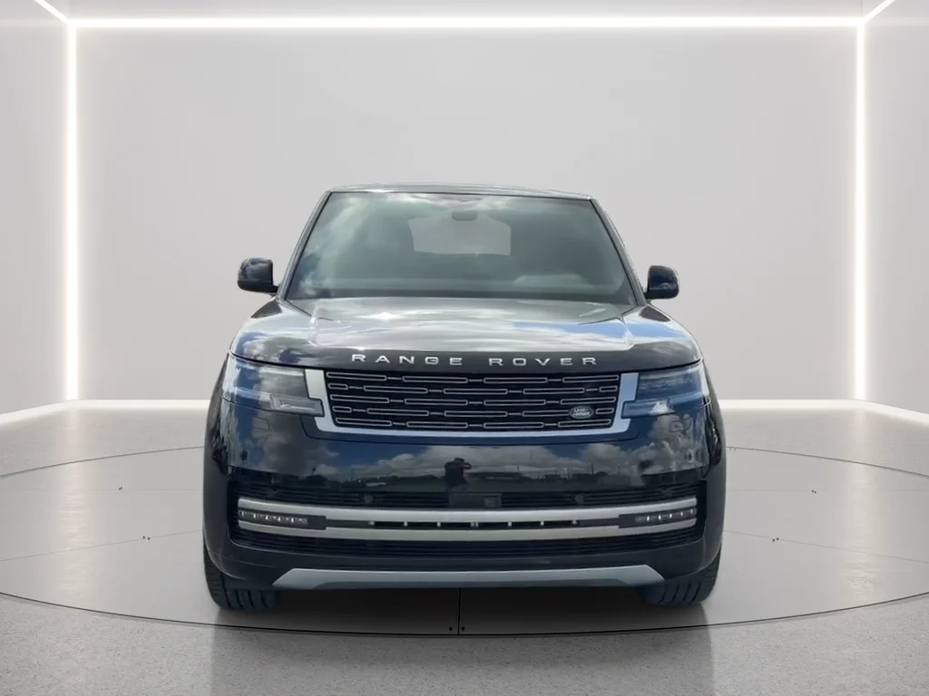 Used 2024 Black Land Rover SE image 2