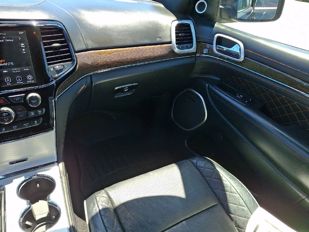 Used 2021 Black Jeep Summit image 17