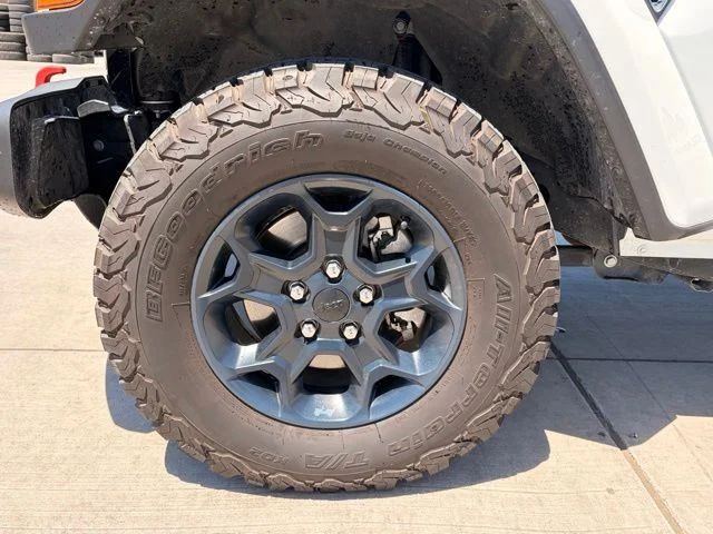 Certified Used 2023 White/off-white Jeep Willys image 5