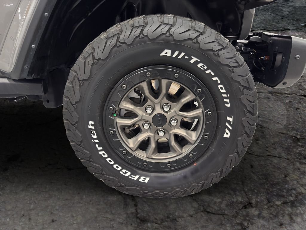 Used 2023 Sting-Gray Clearcoat Jeep Rubicon 392 image 15