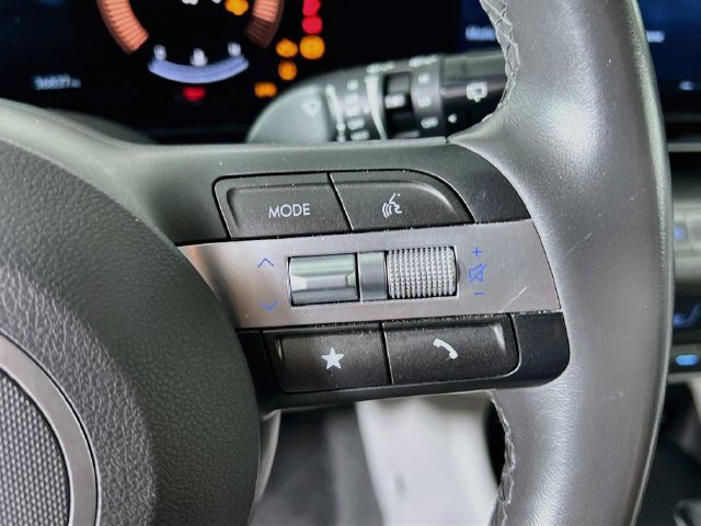 2025 Hyundai Kona SEL - Photo 28