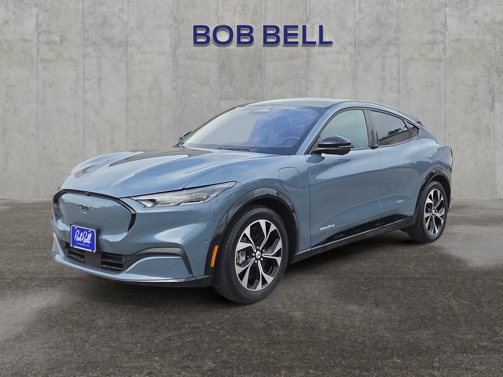 2023 Ford Mustang-Mach-e Premium's photo
