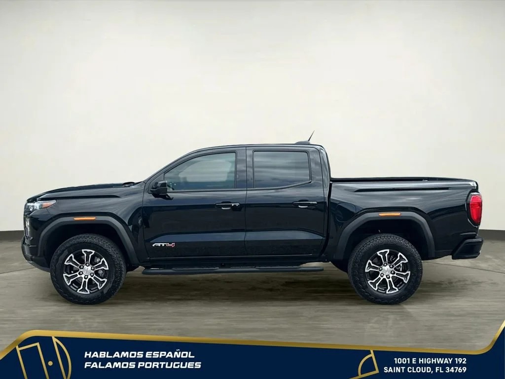 Used 2025 Onyx Black GMC AT4 image 3