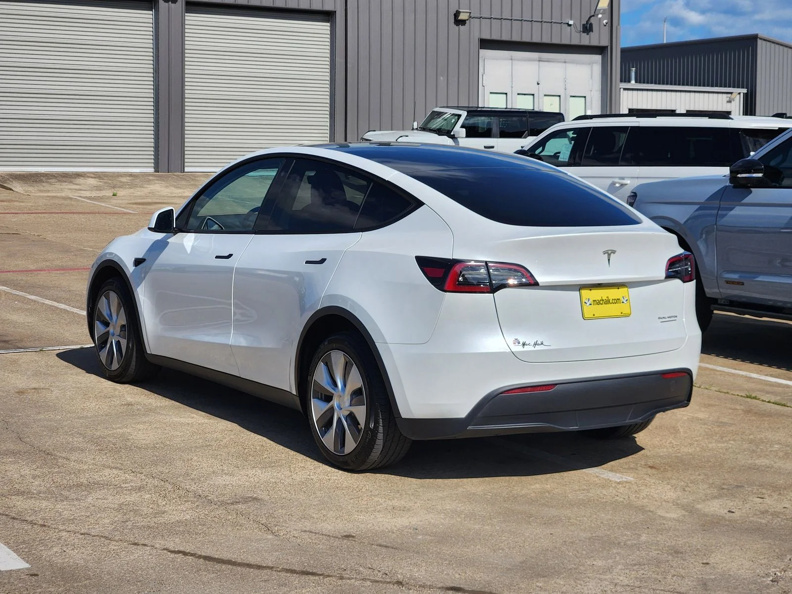 Used 2023 White Tesla Long Range image 4