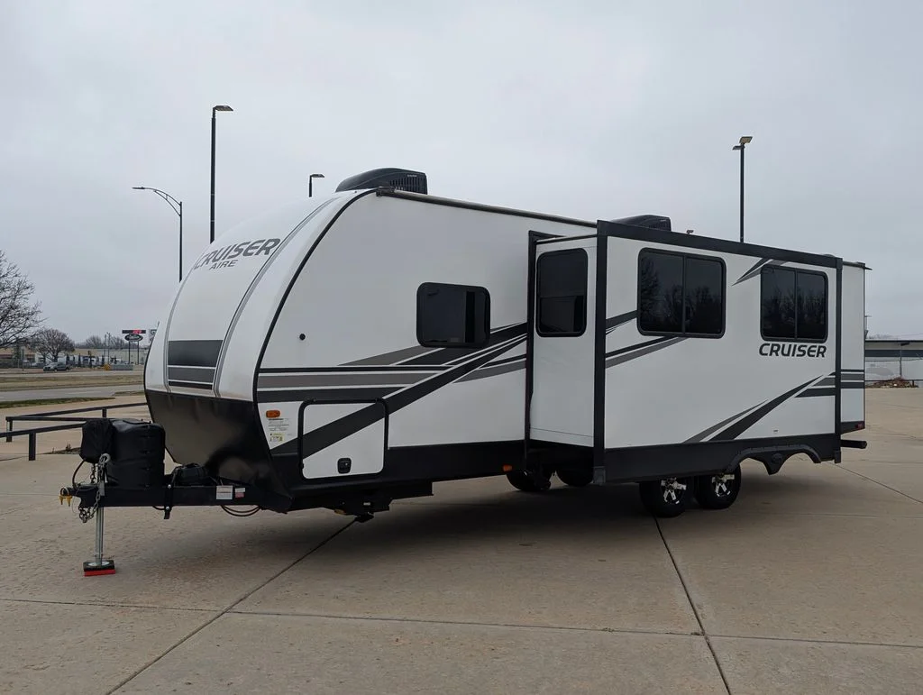 Used 2022  Crossroads Cruiser Air image 1