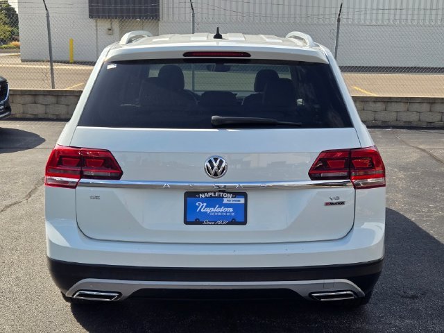 Used 2018 White Volkswagen 3.6L V6 SE image 12