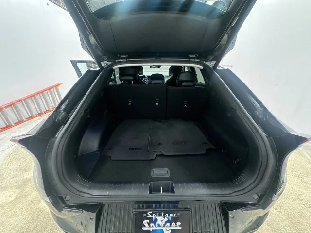 Used 2022 Gray Kia Wind image 28