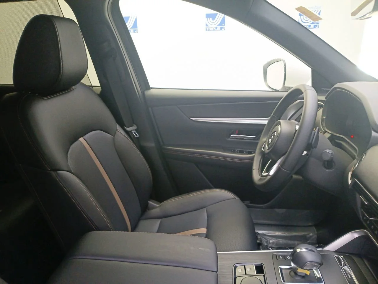 New 2026 ARCTIC WHITE Mazda S Premium Plus image 19