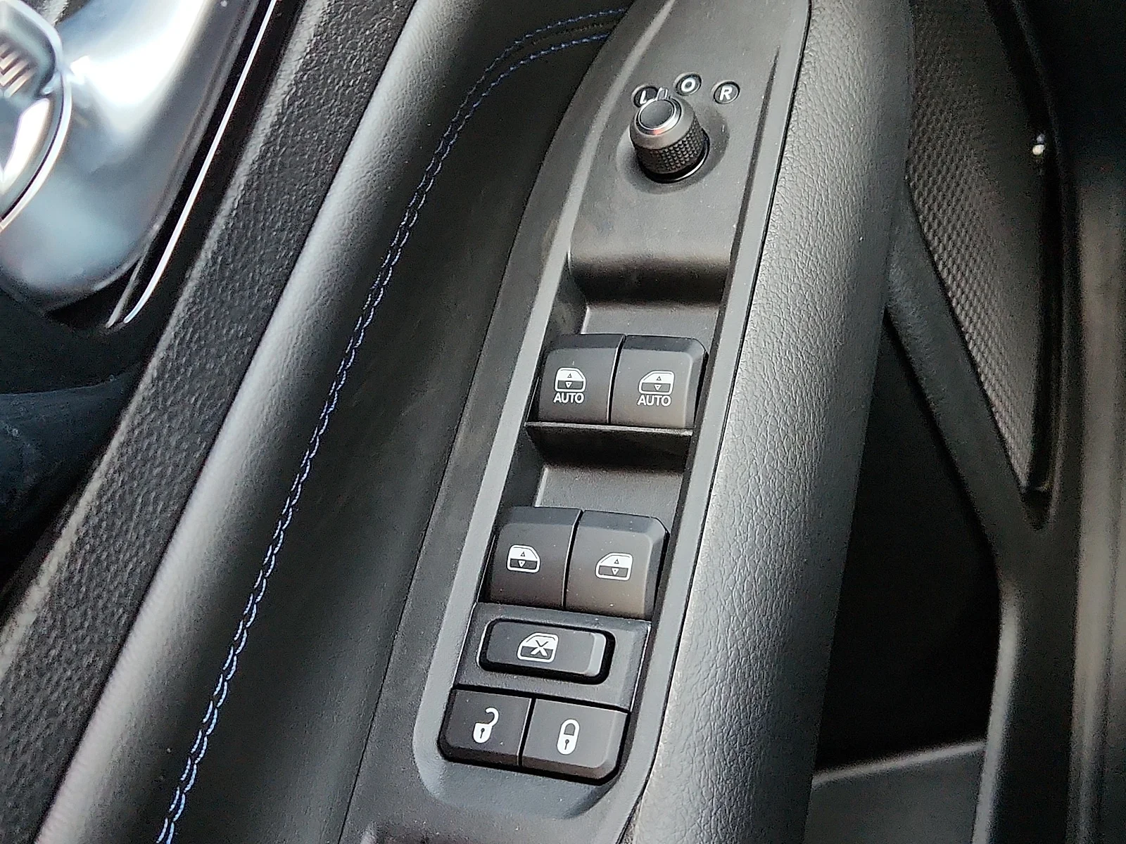 New 2026 Red Jeep LATITUDE ALTITUDE 4X4 image 17