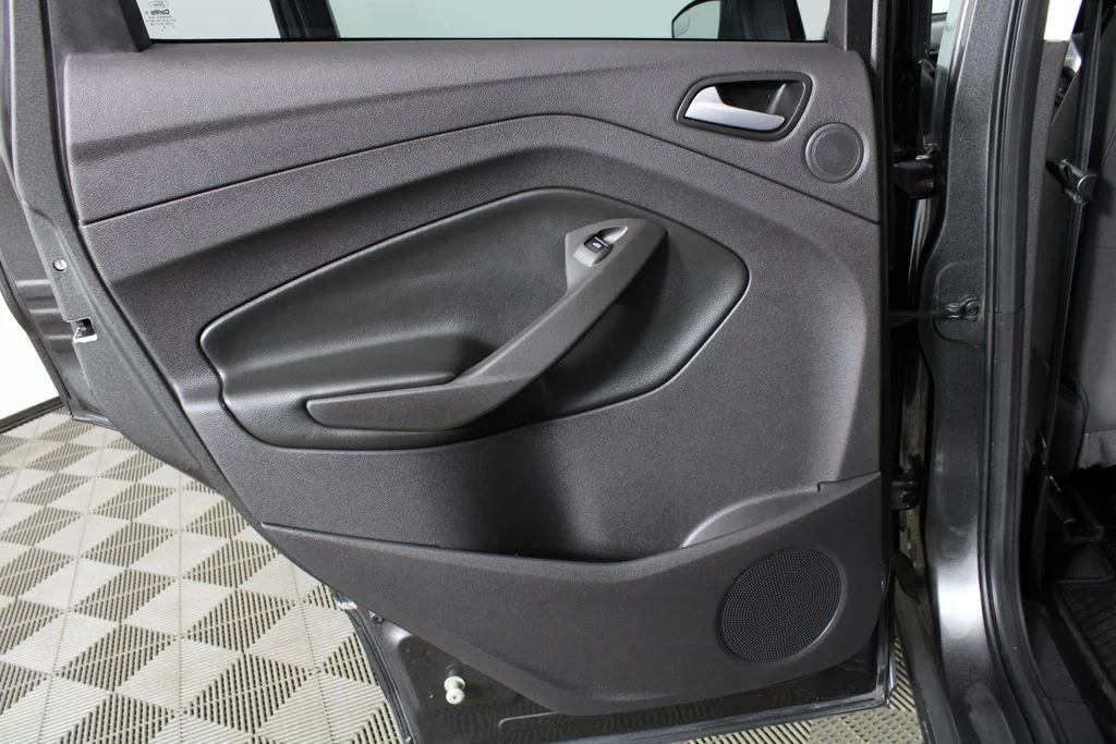 Used 2015 Gray Ford SE image 12