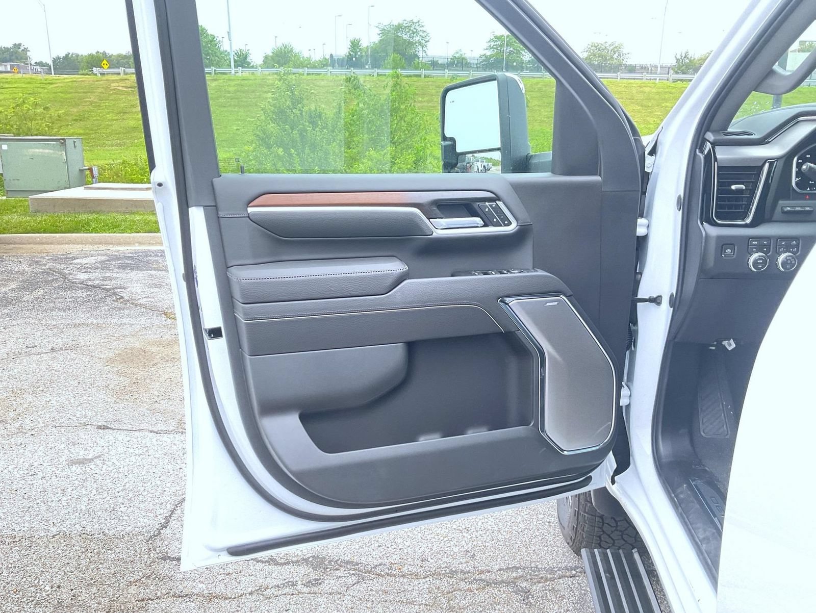 2026 GMC Sierra 2500HD Denali - Photo 9