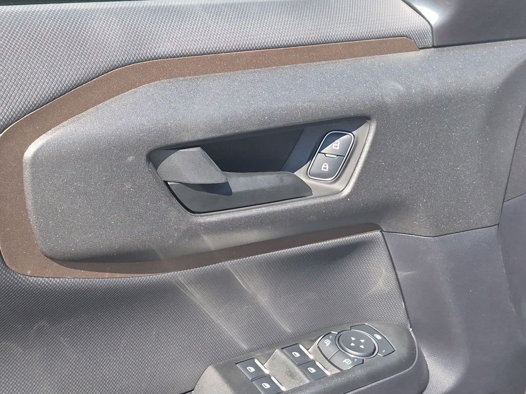 New 2026 Oxford White Ford Badlands® image 42