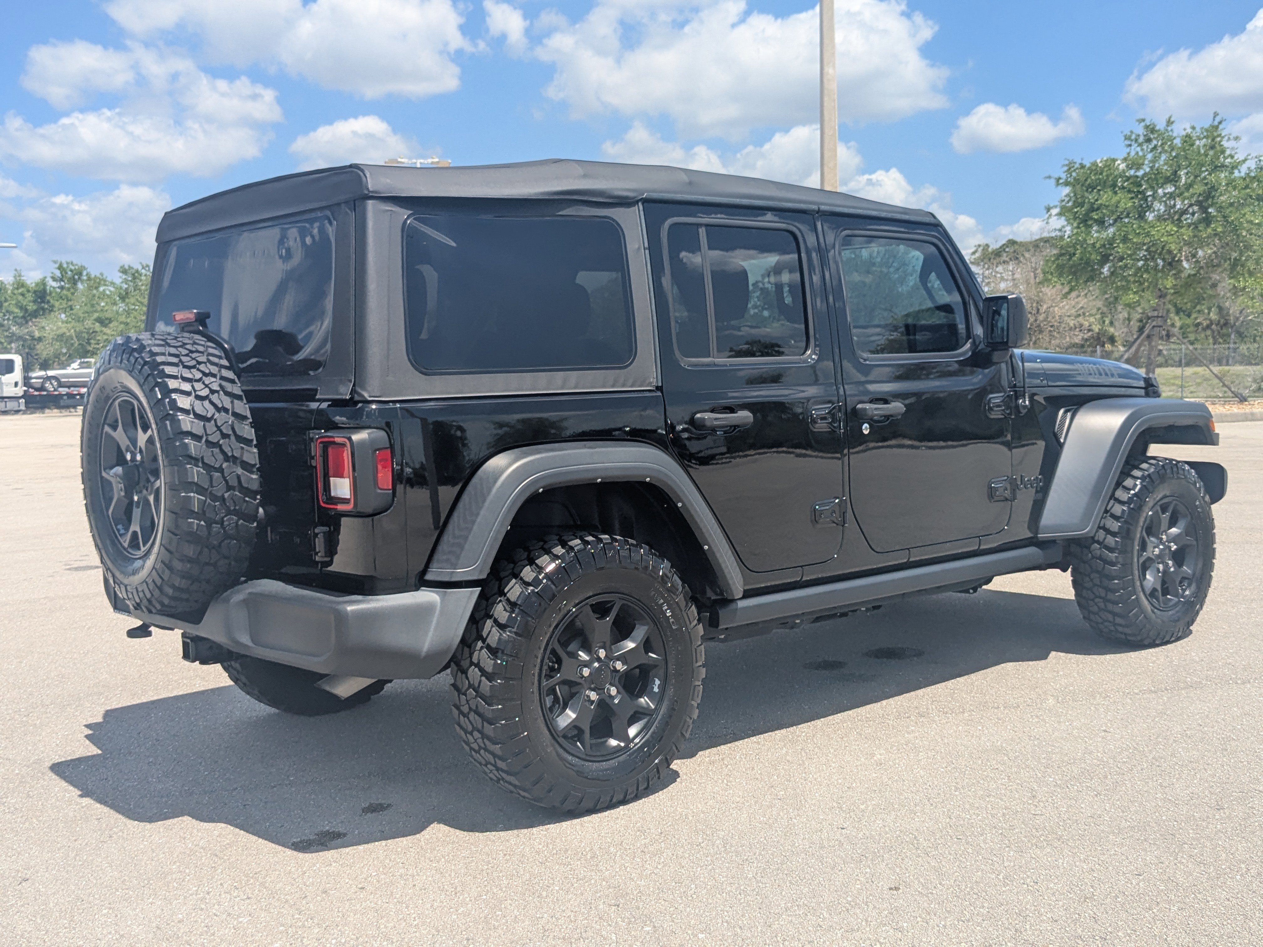 2022 Jeep Wrangler Unlimited Willys Sport - Photo 6